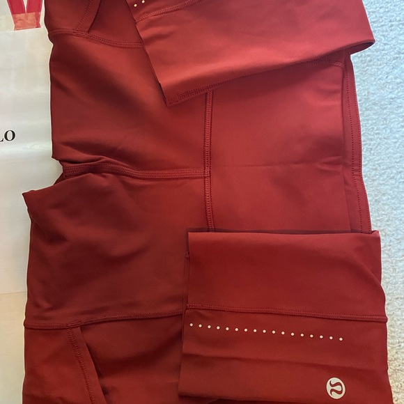 Lululemon fast and free high rise crop size 4 - Picture 2 of 6